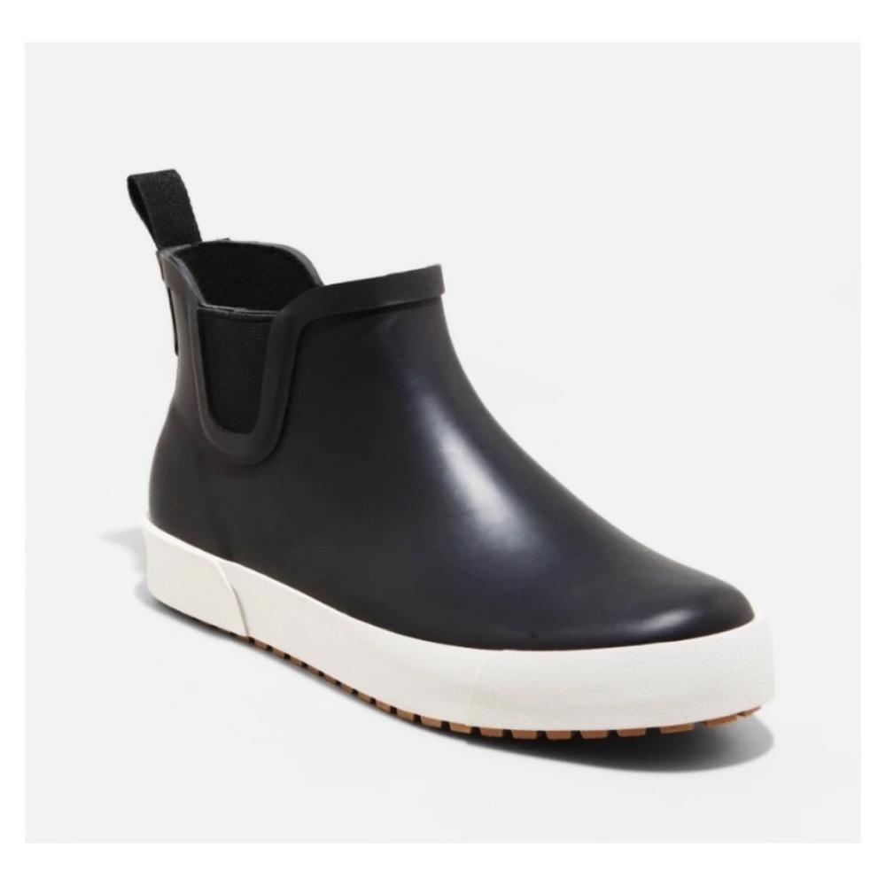 Universal thread Shirley black rain boots new